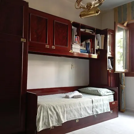 Bed and breakfast Domus Garden Olbia